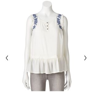 LC Lauren Conrad Embroidered Peplum‎ Top